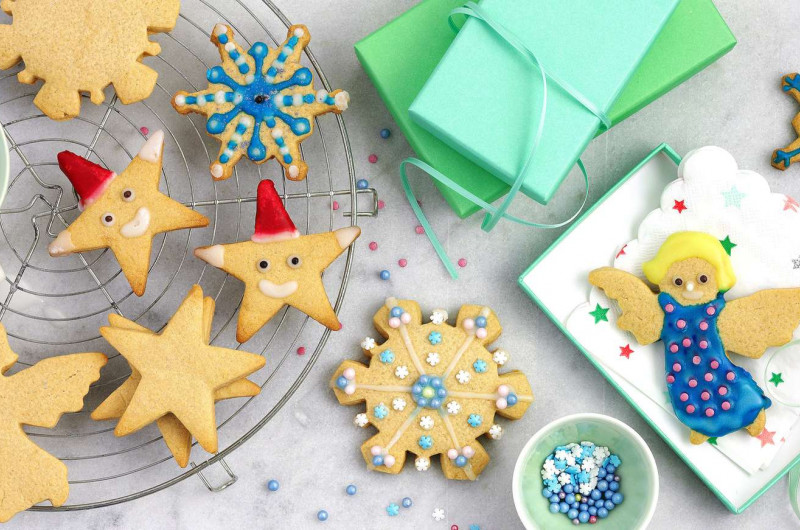 Biscuits de Noël colorés