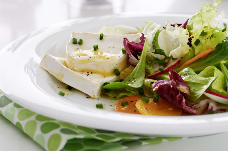 Salade de Pâques au chèvre chaud