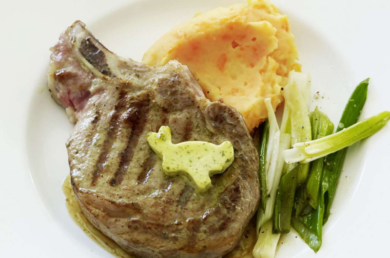 Côtelette de veau avec écrasée de carottes