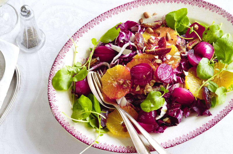 Salade à l'orange avec petits oignons maison