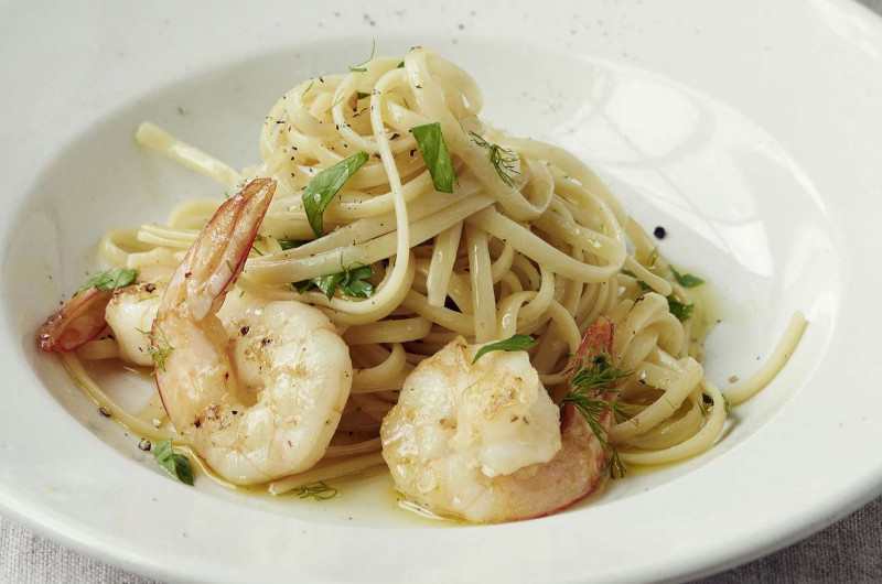 Linguine avec crevettes et ail