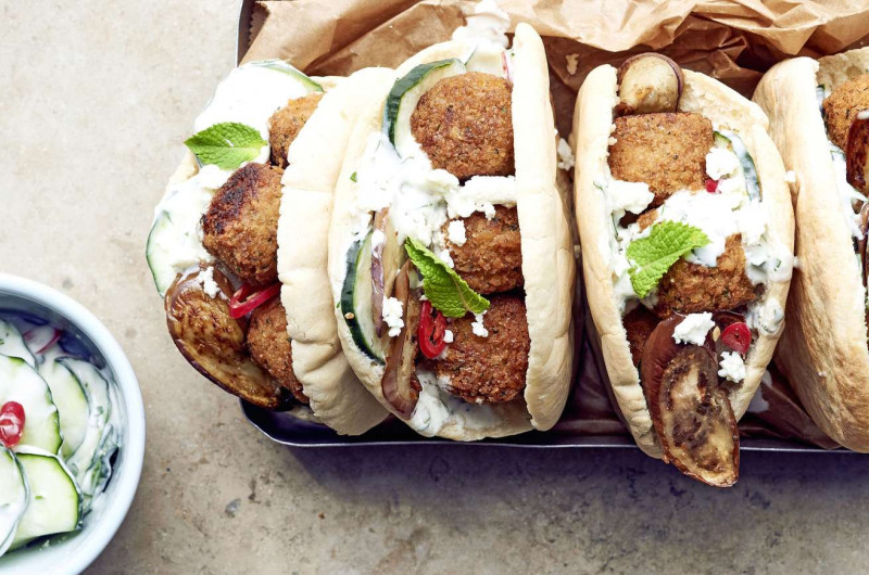 Pain pita avec falafel