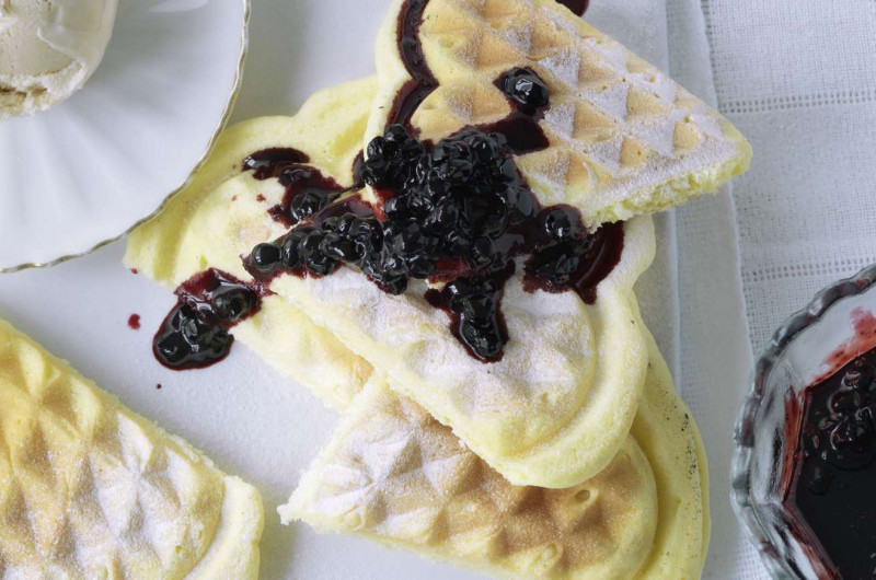 Gaufres avec compote de sureau