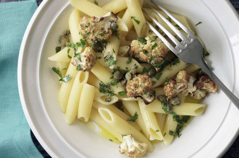 Penne avec chou-fleur grillé
