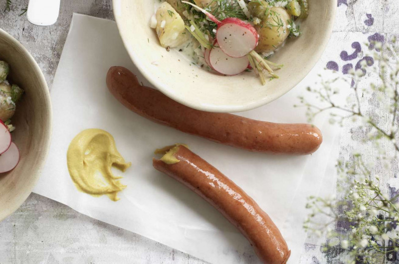 Salade de pommes de terre avec saucisses de porc