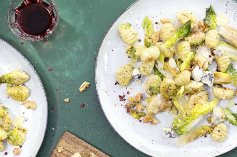 Gnocchi avec laitue romaine