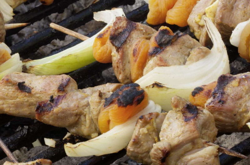 Brochettes d’agneau aux abricots