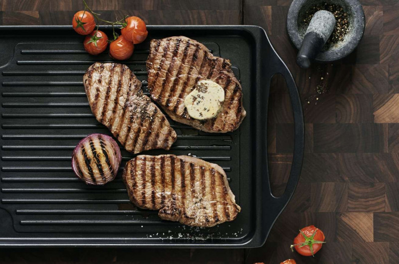 Romsteak avec beurre aux morilles