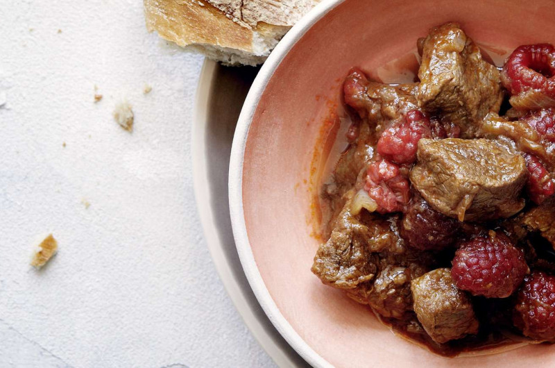 Ragoût de bœuf aux framboises