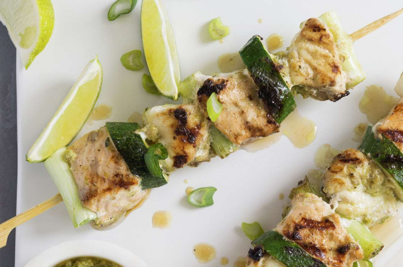 Brochette de poisson à la caribéenne sur le gril