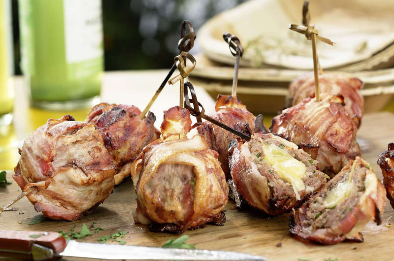 Boulettes au bacon avec ketchup