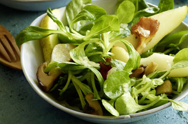 Doucette avec champignons et poires
