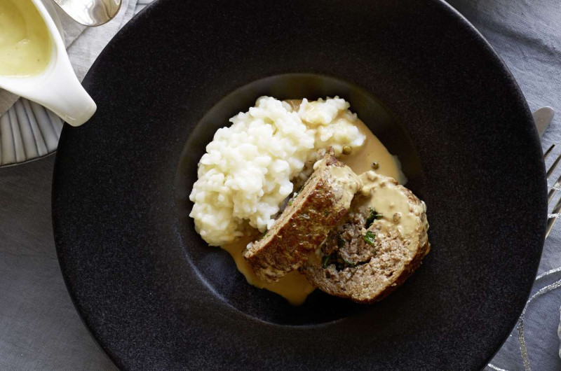 Rôti haché à la sauce au poivre