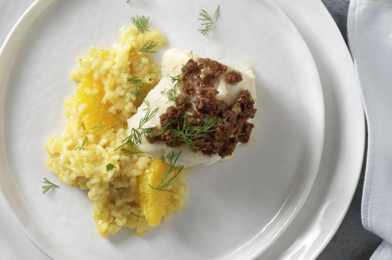 Baudroie en croûte de pain d’épice avec risotto à l’orange