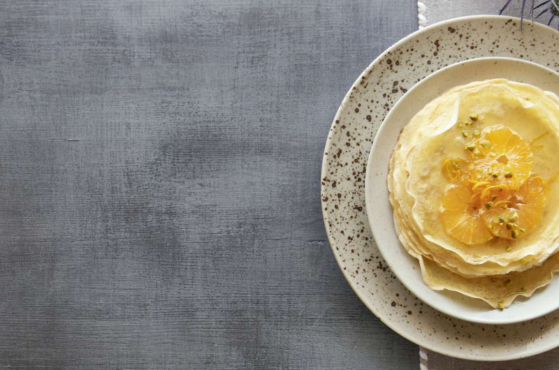 Crêpes à l'orange avec salade d'oranges