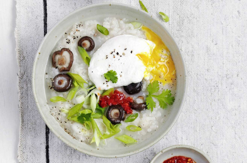 Congee avec œuf poché