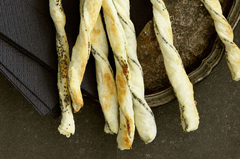 Flûtes torsadées au pavot