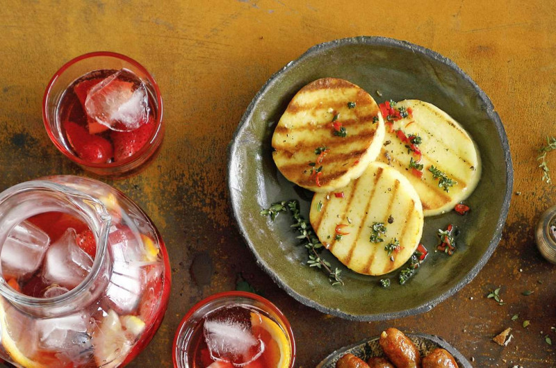 Fromages grillés avec huile pimentée