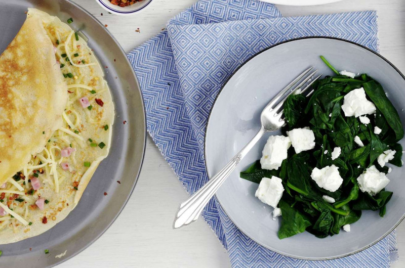 Epinards à l’ail avec fromage de brebis
