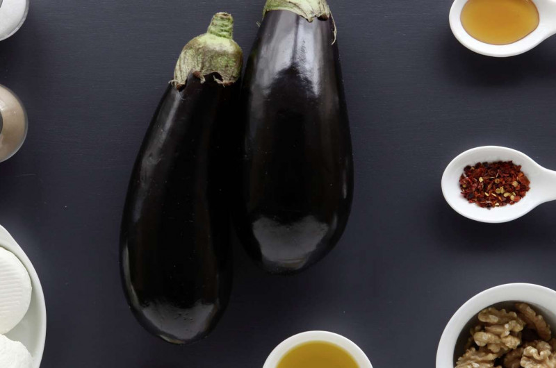 Roulés d'aubergine grillées