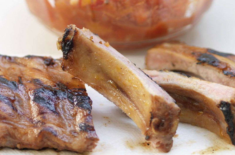 Travers de porc marinés à l’aigre-doux