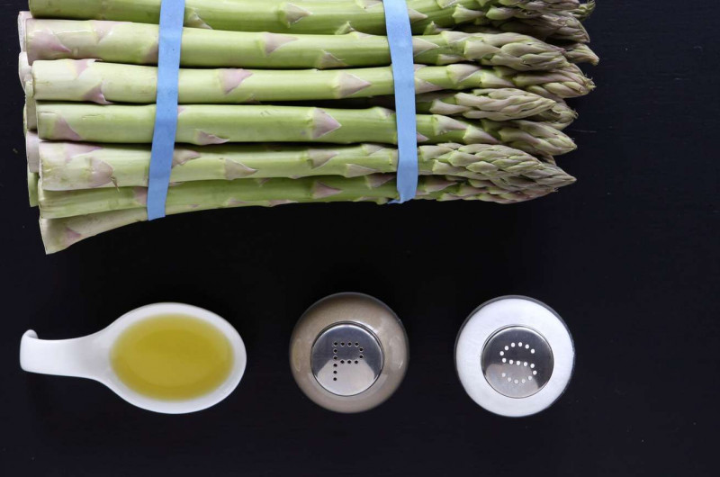 Poêlée d'asperges vertes