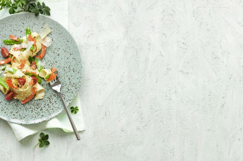 Pappardelle avec saumon sauvage et légumes
