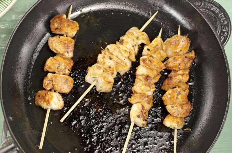 Brochettes de poulet au miel