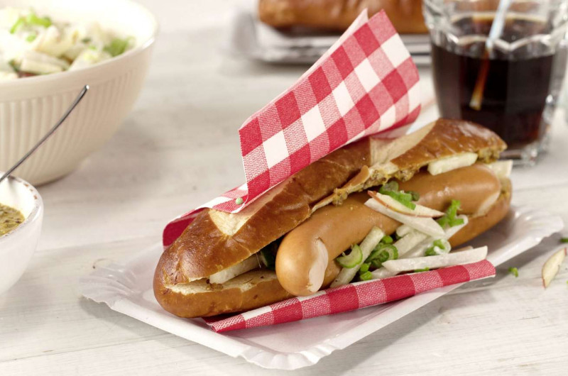 Hot-dogs avec coleslaw