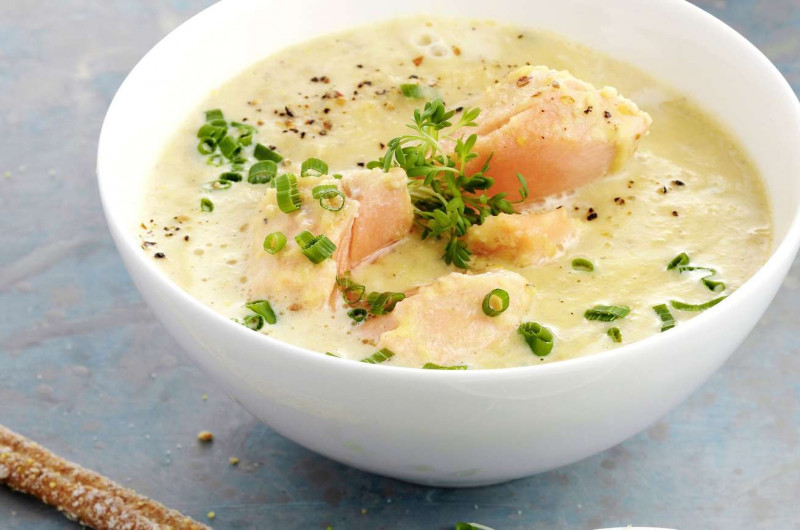 Velouté de lentilles au saumon avec ciboulette et cresson