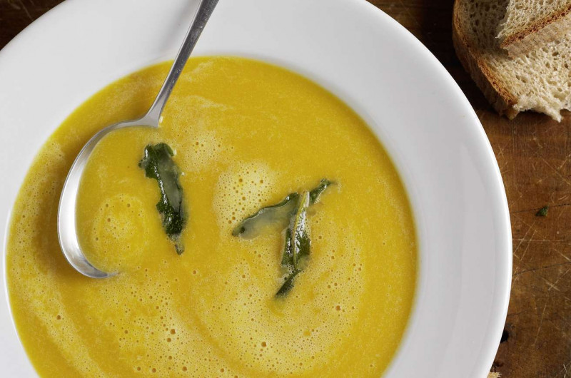 Velouté de courge à la sauge