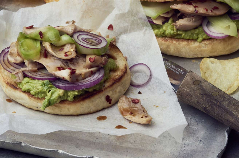 Pulled chicken burger