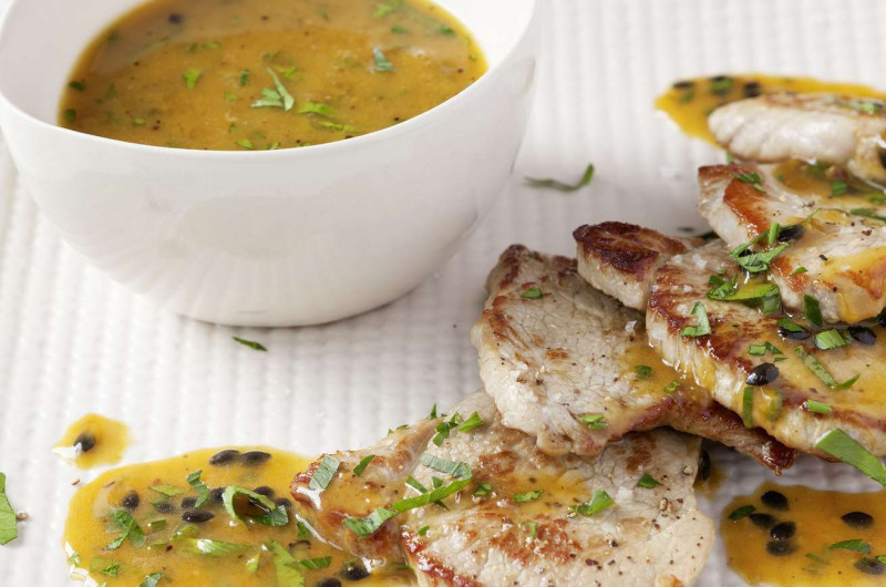 Escalope de veau avec sauce aux fruits de la passion