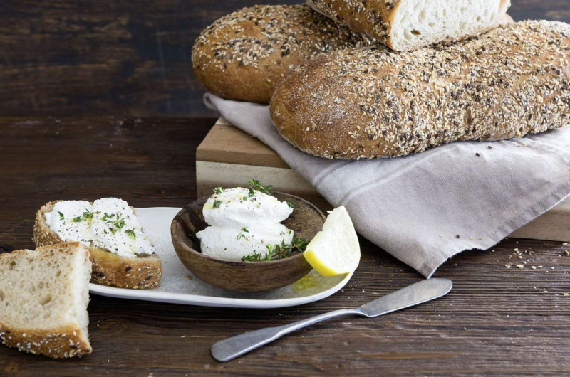 Mousse de fromage frais pour pain fermier