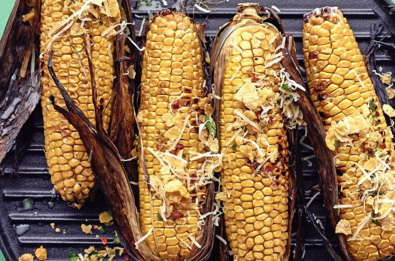 Maïs grillé avec émiettée de corn-flakes