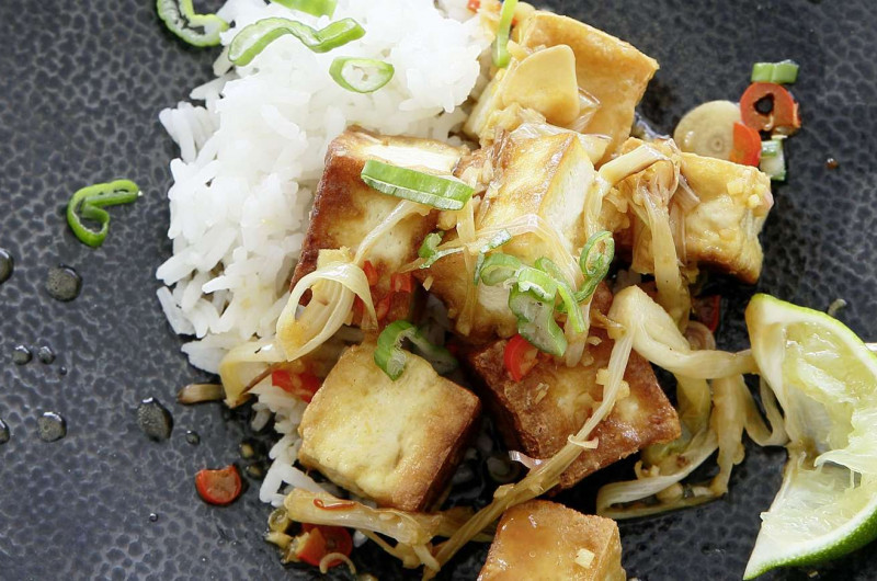 Dés de tofu braisés