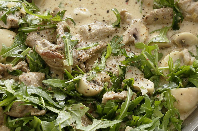Émincé de veau à la roquette
