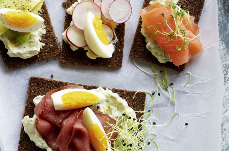 Déclinaison de tartines à la sauce tartare