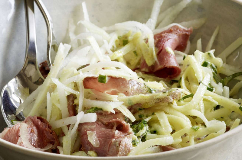 Salade de colrave avec rosbif