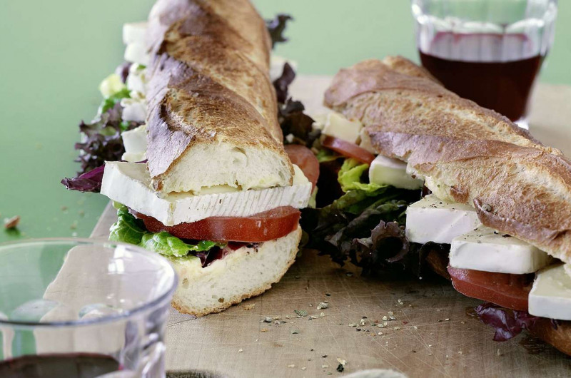 Baguette au brie