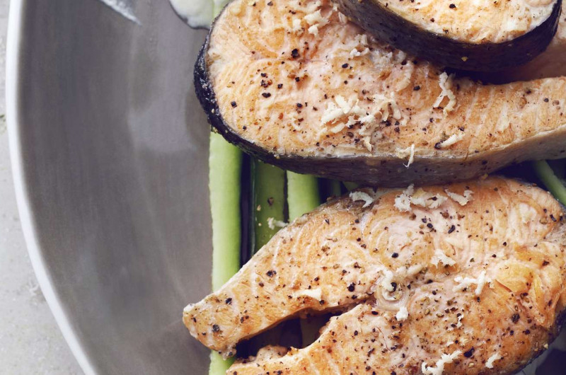 Concombre avec tranches de saumon