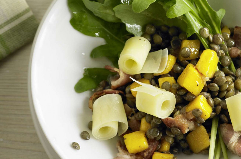 Salade de lentilles au lard et au sbrinz