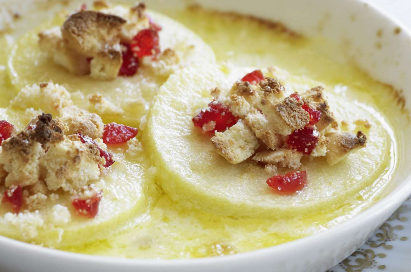 Pommes à la crème coiffées d’amaretti