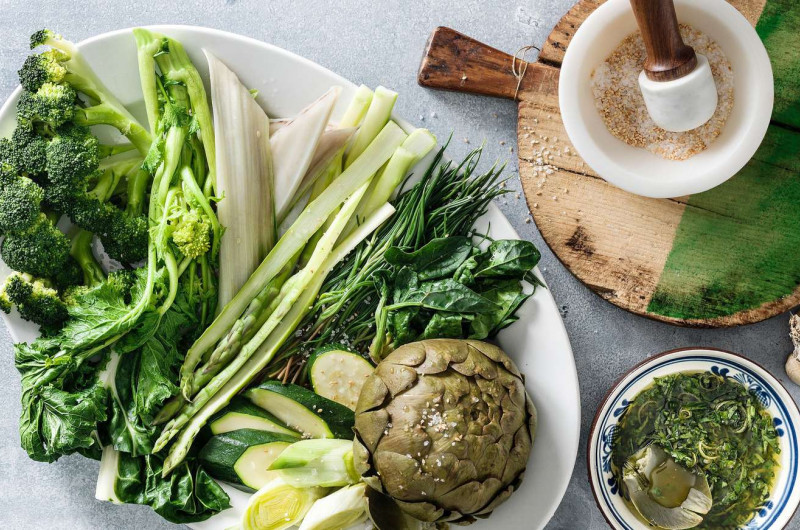 Légumes avec sel de sésame et huile aux fines herbes