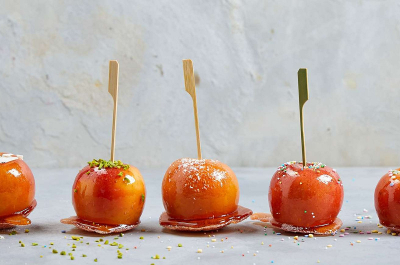 Pommes d'amour avec toppings