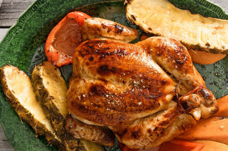 Poulet avec ananas et patates douces
