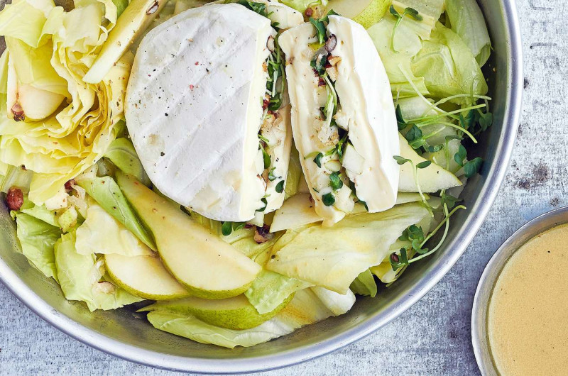 Chicorée pain de sucre avec poire et tomme farcie