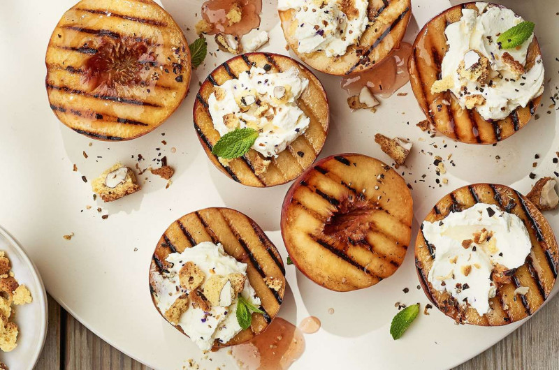 Pêches grillées avec crème au mascarpone