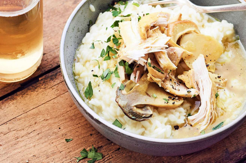 Poulet effiloché aux bolets