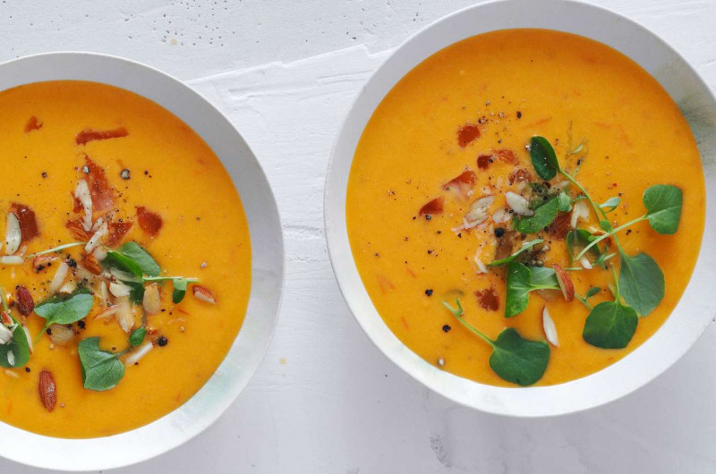 Gaspacho de tomates et d'abricots